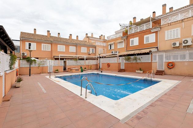 Foto 2 de Casa adossada en venda a San Miguel de 3 habitacions amb terrassa i piscina