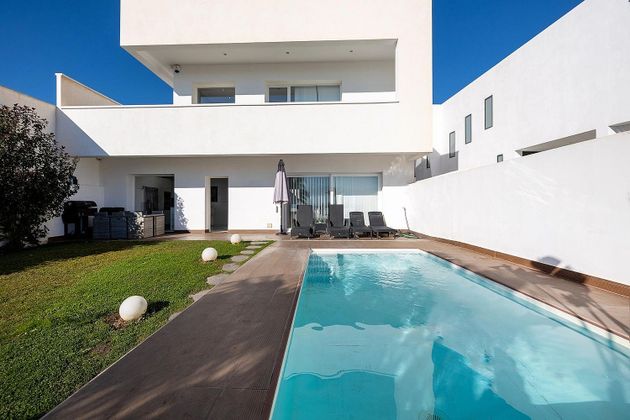 Foto 1 de Casa en venta en Albolote de 3 habitaciones con terraza y piscina