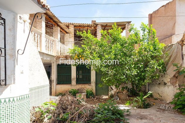 Foto 2 de Casa en venda a calle Barrio de 8 habitacions amb terrassa i garatge