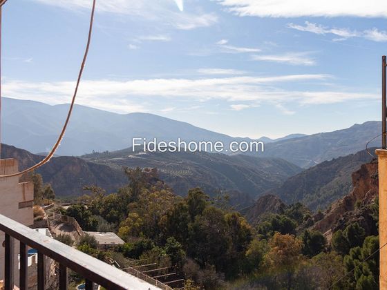Foto 2 de Piso en venta en avenida De la Alpujarra de 3 habitaciones con terraza y aire acondicionado