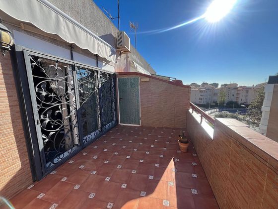 Foto 1 de Àtic en venda a Pueblo de 2 habitacions amb terrassa i aire acondicionat