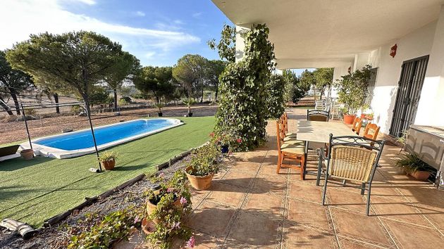 Foto 2 de Venta de casa en Cartaya de 4 habitaciones con piscina y jardín