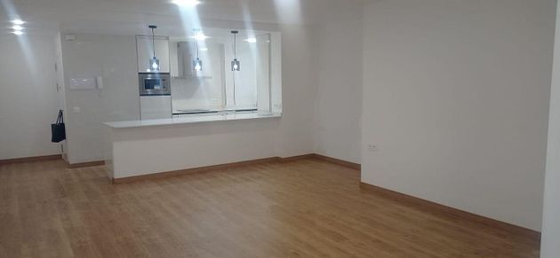 Foto 2 de Venta de piso en Centro - Huelva de 3 habitaciones con terraza y aire acondicionado