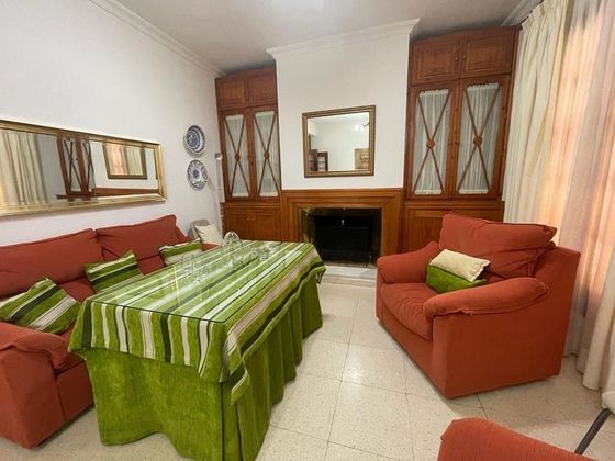 Foto 2 de Casa en venda a Villanueva de los Castillejos de 7 habitacions amb balcó