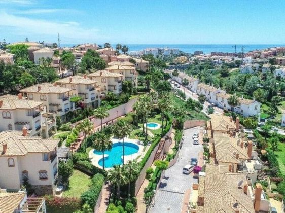 Foto 2 de Casa en venda a Riviera del Sol de 3 habitacions amb terrassa i piscina