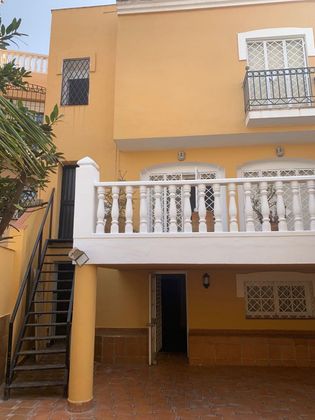 Foto 1 de Casa adosada en venta en carretera Farhana de 5 habitaciones con terraza y garaje