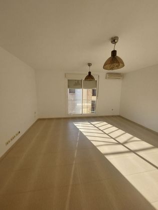 Foto 2 de Àtic en venda a calle Ceuta de 3 habitacions amb terrassa i ascensor