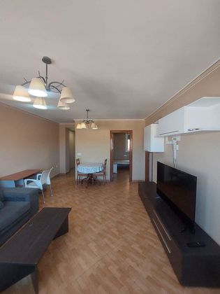 Foto 2 de Piso en alquiler en calle La Estrella de 2 habitaciones con terraza y muebles