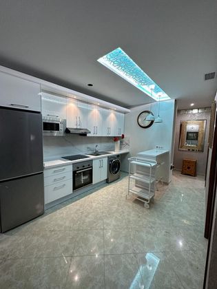 Foto 2 de Piso en alquiler en carretera Alfonso XIII de 2 habitaciones con muebles y aire acondicionado