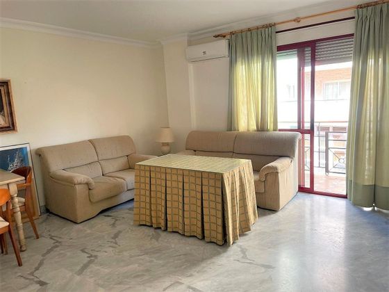 Foto 1 de Pis en lloguer a Conquero - San Sebastián de 1 habitació amb mobles i balcó