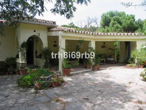 Foto 2 de Casa rural en venta en Casares de 5 habitaciones con terraza y piscina
