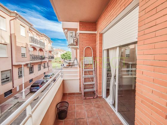 Foto 1 de Pis en lloguer a Playa de Granada de 2 habitacions amb terrassa i ascensor