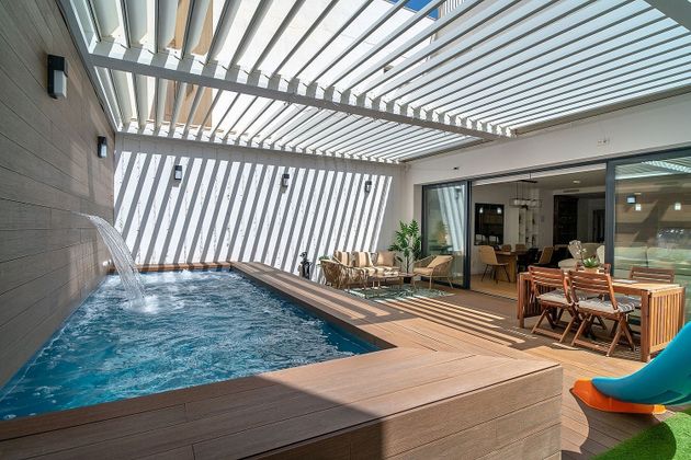 Foto 1 de Piso en venta en Centro - Vélez-Málaga de 4 habitaciones con piscina y aire acondicionado