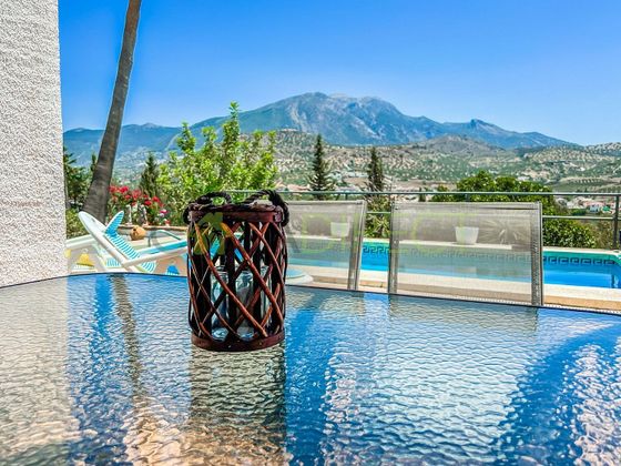 Foto 1 de Xalet en lloguer a Viñuela de 3 habitacions amb terrassa i piscina