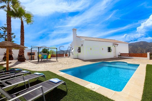 Foto 1 de Alquiler de chalet en La Herradura de 2 habitaciones con terraza y piscina