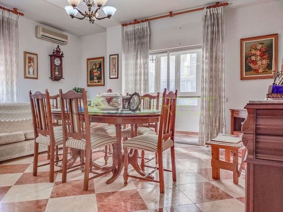 Foto 1 de Pis en venda a Nueva Andalucía de 4 habitacions amb terrassa i aire acondicionat