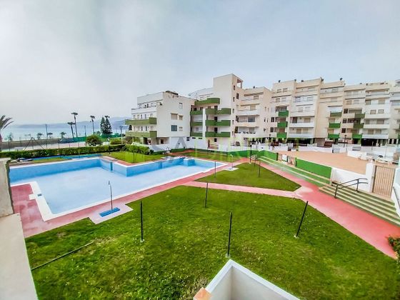 Foto 2 de Pis en lloguer a Salobreña de 2 habitacions amb terrassa i piscina