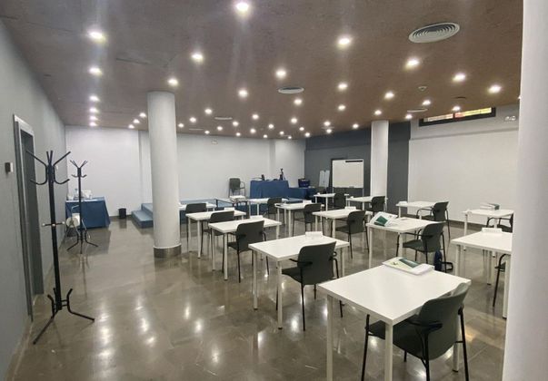 Foto 2 de Alquiler de oficina en Las Huertas - San Pablo de 229 m²