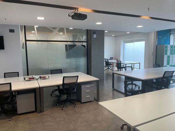 Foto 1 de Alquiler de oficina en Tablada de 233 m²