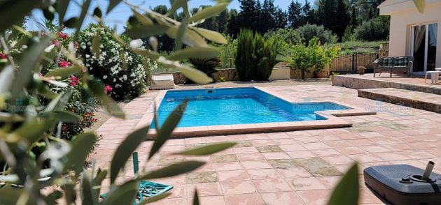 Foto 2 de Chalet en venta en Ontinyent de 3 habitaciones con terraza y piscina