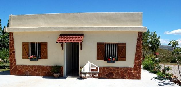 Foto 2 de Casa en venta en calle Collado Herrero de 3 habitaciones con terraza y garaje