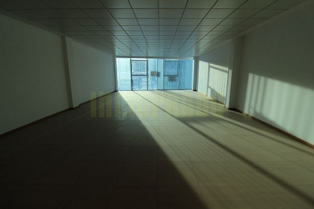 Foto 1 de Alquiler de oficina en edificio Cadi con ascensor