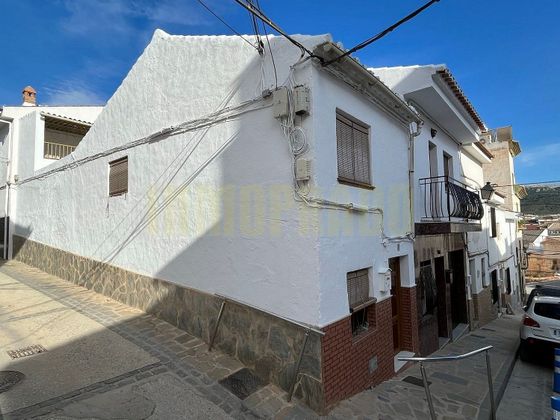 Foto 1 de Casa en venda a calle Pereo de 3 habitacions amb terrassa
