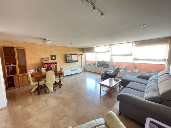 Foto 1 de Alquiler de piso en Casco Histórico de 3 habitaciones con garaje y muebles