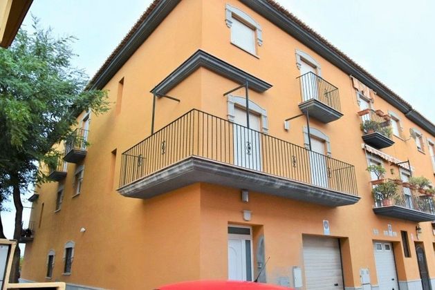 Foto 1 de Casa adossada en venda a calle Beato Nicolás Factor de 4 habitacions amb terrassa i balcó