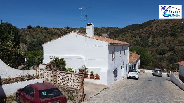 Foto 1 de Casa en venda a calle Luz de 6 habitacions amb terrassa i jardí