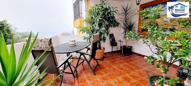 Foto 1 de Casa en venda a calle Trilla de 3 habitacions amb terrassa i garatge