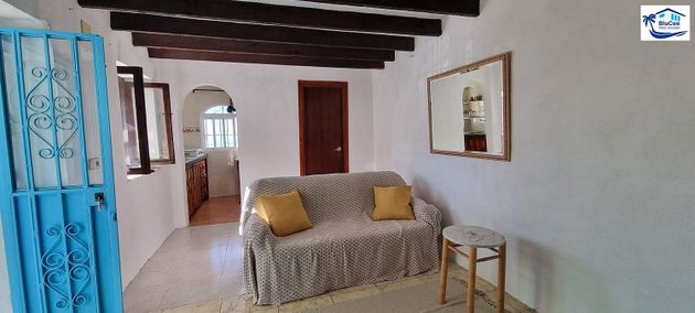 Foto 2 de Casa en venda a Moclinejo de 2 habitacions amb terrassa i balcó
