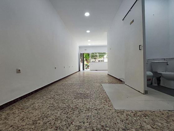 Foto 2 de Local en alquiler en Ciudad Aljarafe de 46 m²