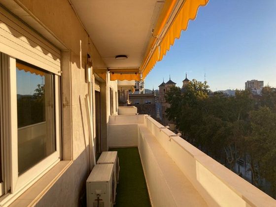 Foto 2 de Pis en venda a Centro - Murcia de 3 habitacions amb terrassa i garatge