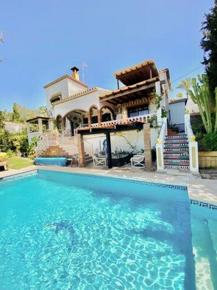 Foto 1 de Xalet en venda a calle Los Olivos de 6 habitacions amb terrassa i piscina