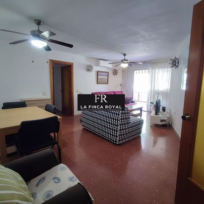 Foto 2 de Venta de piso en Conde de Ureña - Monte Gibralfaro de 4 habitaciones con terraza y aire acondicionado