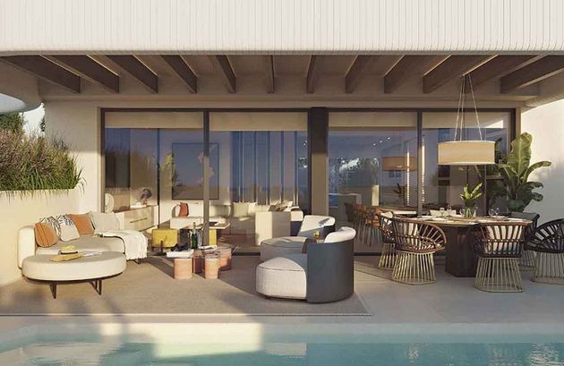 Foto 2 de Dúplex en venda a Elviria de 3 habitacions amb terrassa i piscina