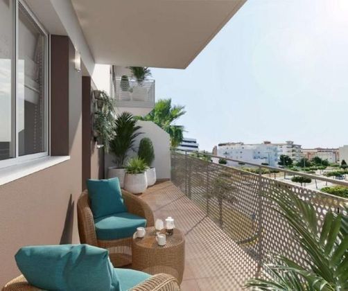 Foto 2 de Piso en venta en Camino Viejo de Málaga de 3 habitaciones con terraza y piscina