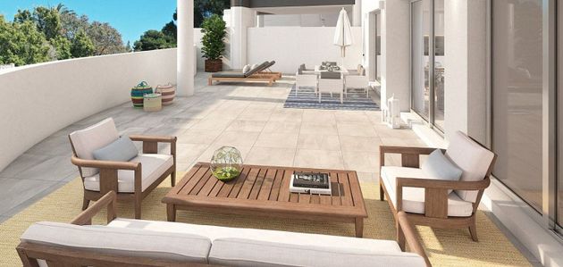 Foto 2 de Venta de piso en Montemar de 4 habitaciones con terraza y piscina