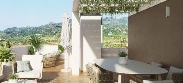 Foto 1 de Piso en venta en Camino Viejo de Málaga de 2 habitaciones con piscina y aire acondicionado