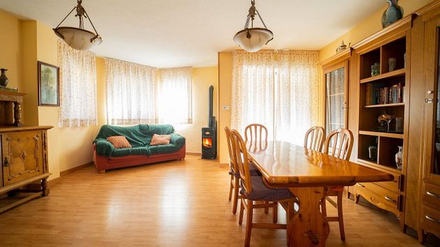 Foto 2 de Piso en venta en Angustias - Chana - Encina de 4 habitaciones con terraza y garaje