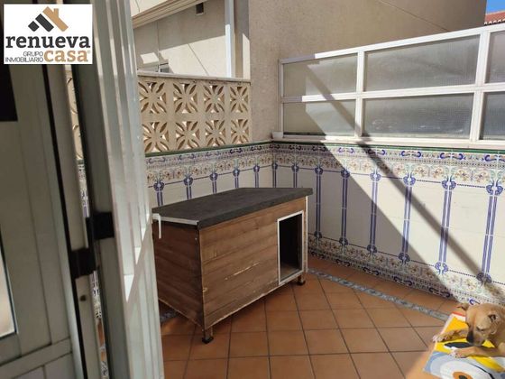 Foto 1 de Venta de casa adosada en Zona de San Cayetano de 3 habitaciones con balcón y aire acondicionado