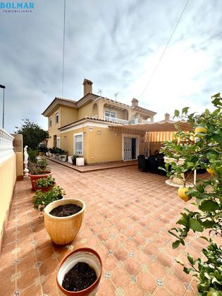 Foto 1 de Chalet en venta en Puerto de Mazarrón de 4 habitaciones con terraza y piscina