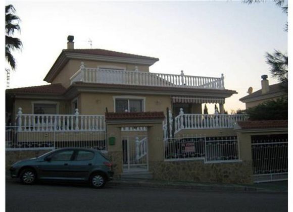Foto 1 de Chalet en venta en Torres de Cotillas (Las) de 4 habitaciones con terraza y piscina