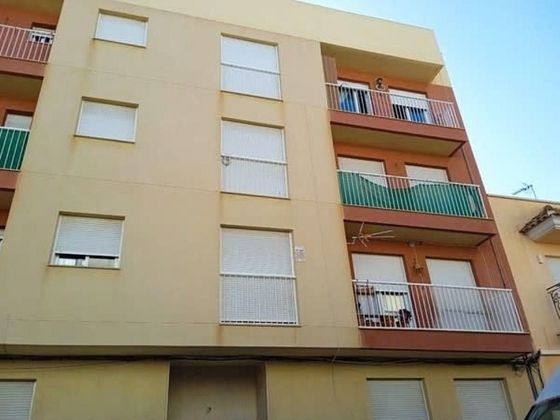 Foto 1 de Piso en venta en Águilas ciudad de 2 habitaciones con balcón y ascensor