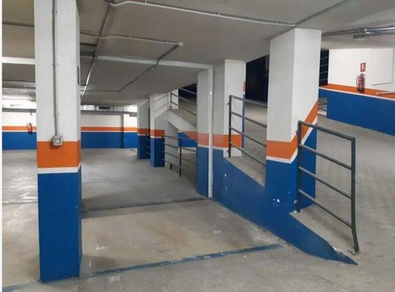 Foto 2 de Venta de garaje en Zona Centro-Corredera de 6 m²