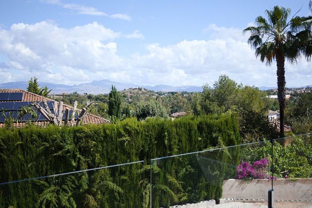 Foto 2 de Xalet en venda a calle Midas de 4 habitacions amb terrassa i jardí