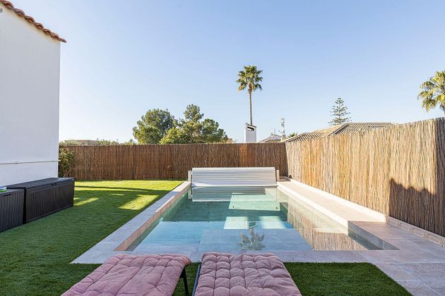 Foto 2 de Casa en venda a calle Vixtira de 4 habitacions amb terrassa i piscina