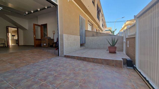 Foto 1 de Casa adosada en venta en San Pedro del Pinatar de 4 habitaciones con terraza y garaje