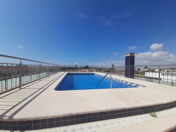 Foto 2 de Pis en venda a Los Peñascos-El Salero-Los Imbernones de 3 habitacions amb terrassa i piscina